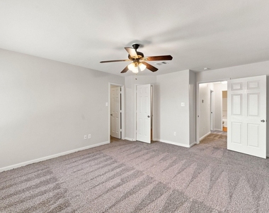 6811 Waterlilly View Lane - Photo Thumbnail 13