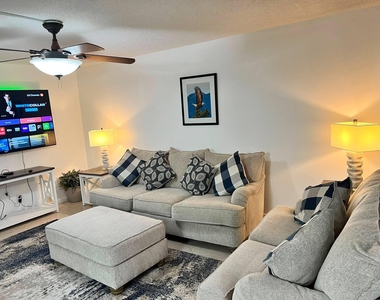 3004 N Exeter A - Photo Thumbnail 1