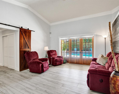 4142 Nw 58th Drive - Photo Thumbnail 7