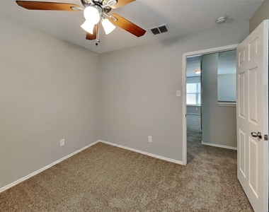 11616 Bobcat Drive - Photo Thumbnail 17