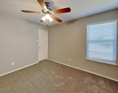 11616 Bobcat Drive - Photo Thumbnail 15