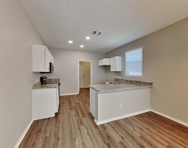 11616 Bobcat Drive - Photo Thumbnail 6