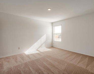 2816 Green Hill Way - Photo Thumbnail 7