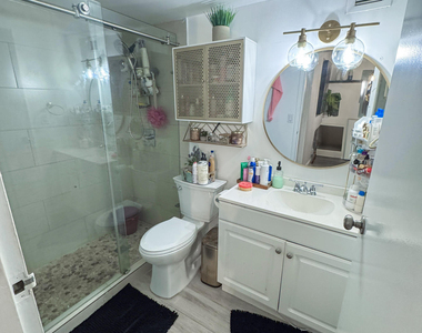17011 N Bay Road - Photo Thumbnail 18