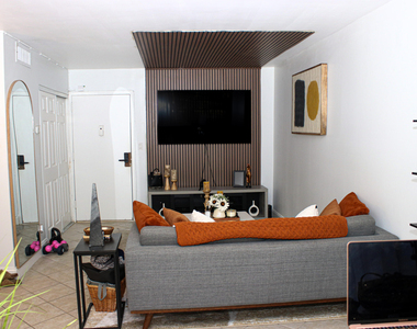 17011 N Bay Road - Photo Thumbnail 2