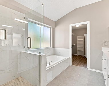 7053 Northpointe Drive - Photo Thumbnail 16