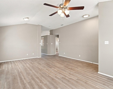 7053 Northpointe Drive - Photo Thumbnail 3