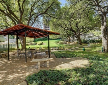 3883 Turtle Creek Boulevard - Photo Thumbnail 13