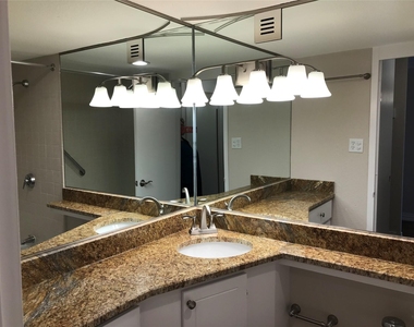 3883 Turtle Creek Boulevard - Photo Thumbnail 12