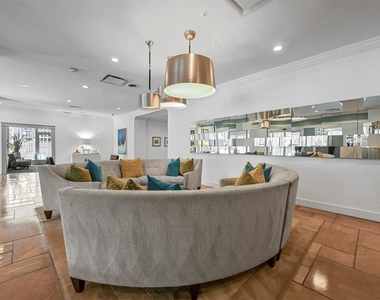 3883 Turtle Creek Boulevard - Photo Thumbnail 16