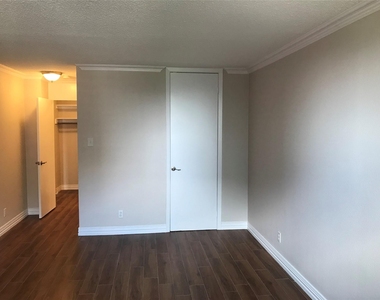 3883 Turtle Creek Boulevard - Photo Thumbnail 21