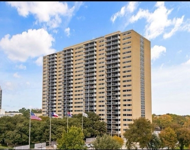 3883 Turtle Creek Boulevard - Photo Thumbnail 19