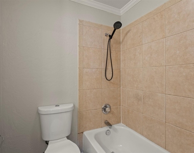 8015 Ederville Circle - Photo Thumbnail 12