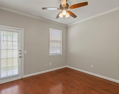 8015 Ederville Circle - Photo Thumbnail 13