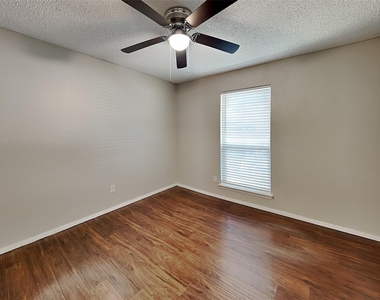 4208 Selina Court - Photo Thumbnail 9