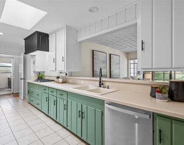 1110 Western Boulevard - Photo Thumbnail 12