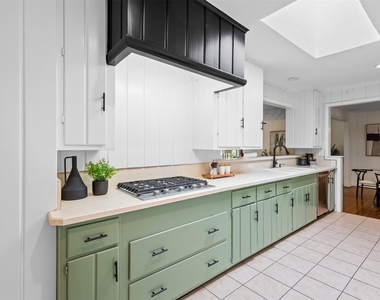 1110 Western Boulevard - Photo Thumbnail 9