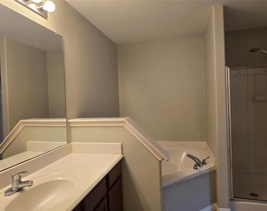 325 Meadow View Lane - Photo Thumbnail 15