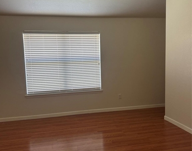 6711 Kinross Drive - Photo Thumbnail 16