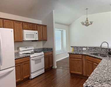 6711 Kinross Drive - Photo Thumbnail 12