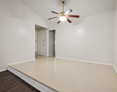 4913 Westlake Drive - Photo Thumbnail 8