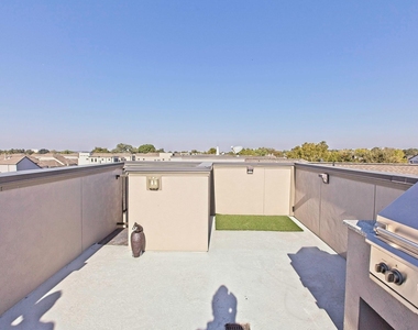 5319 Holland Avenue - Photo Thumbnail 38