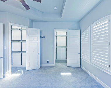 5319 Holland Avenue - Photo Thumbnail 30