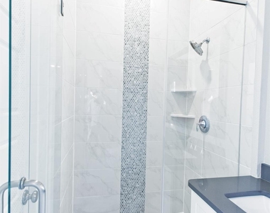 5319 Holland Avenue - Photo Thumbnail 33