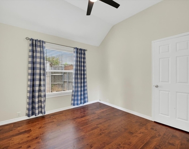 4909 Lansdale Drive - Photo Thumbnail 21