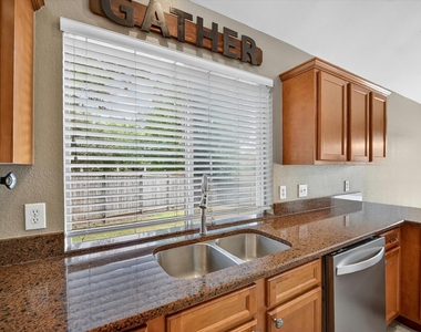 4909 Lansdale Drive - Photo Thumbnail 16