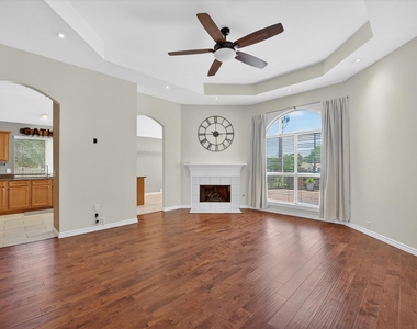 4909 Lansdale Drive - Photo Thumbnail 11