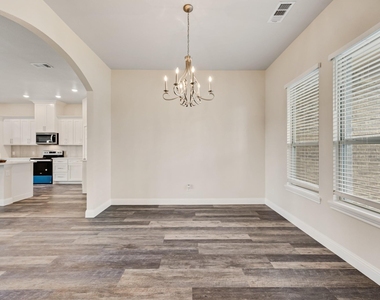 3334 Knight Street - Photo Thumbnail 4