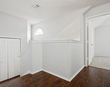6722 Conestoga Drive - Photo Thumbnail 13