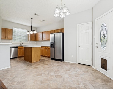 6722 Conestoga Drive - Photo Thumbnail 8