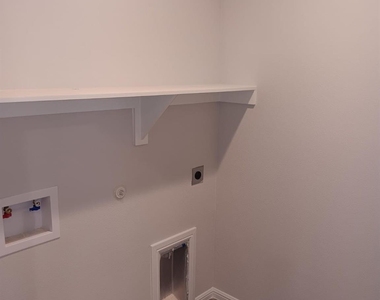 8725 Willowsun Way - Photo Thumbnail 12