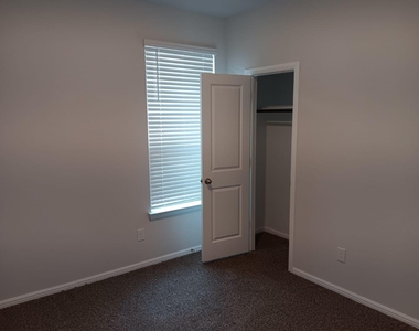 8725 Willowsun Way - Photo Thumbnail 6