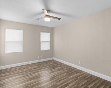 2907 Clinton Avenue - Photo Thumbnail 8