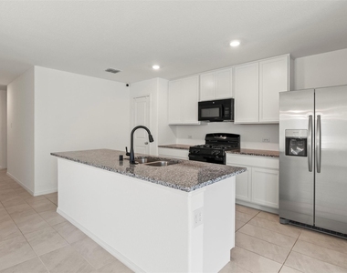 11807 Marcellus Way - Photo Thumbnail 3