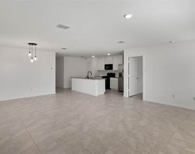 11807 Marcellus Way - Photo Thumbnail 7