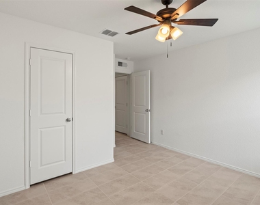 11807 Marcellus Way - Photo Thumbnail 17