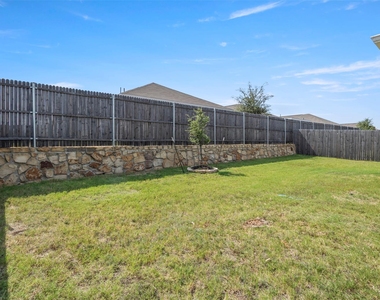 11807 Marcellus Way - Photo Thumbnail 25