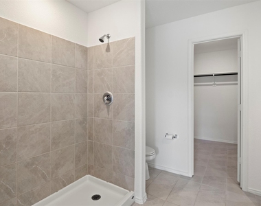 11807 Marcellus Way - Photo Thumbnail 16