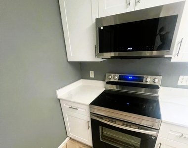 11290 Sw 20th Street - Photo Thumbnail 3
