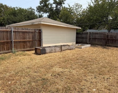 2509 Normont Circle - Photo Thumbnail 14