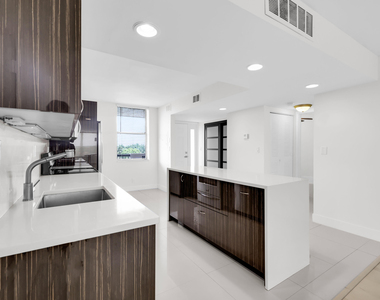 2768 Carambola Circle S - Photo Thumbnail 8
