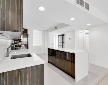 2768 Carambola Circle S - Photo Thumbnail 9