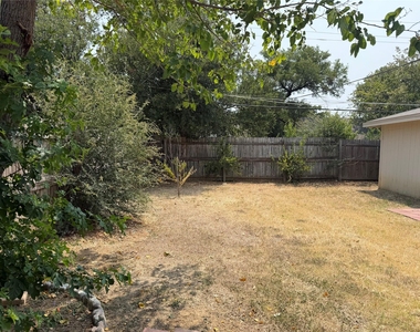 2507 Normont Circle - Photo Thumbnail 16