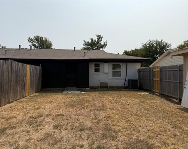 2506 Normont Circle - Photo Thumbnail 19