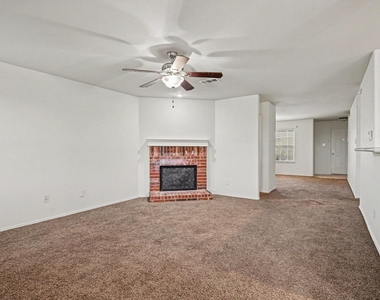2417 Horseback Trail - Photo Thumbnail 5