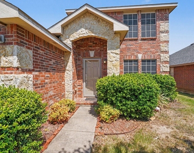 2417 Horseback Trail - Photo Thumbnail 2